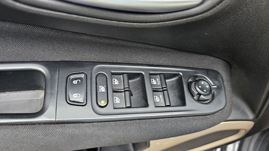 2017 Jeep Renegade Image 22
