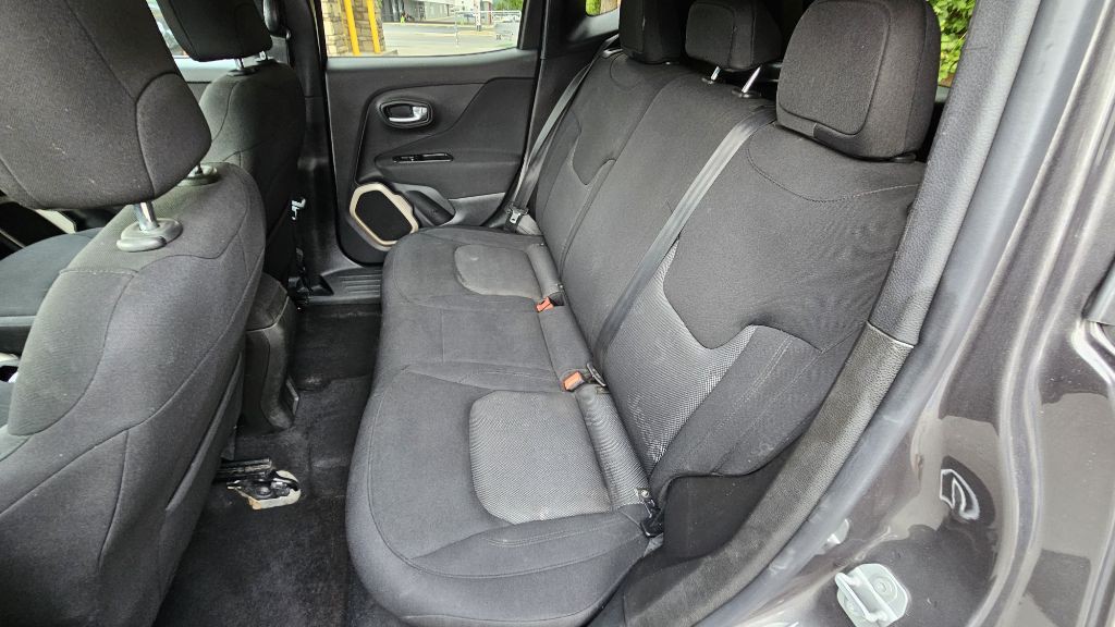 2017 Jeep Renegade Image 25