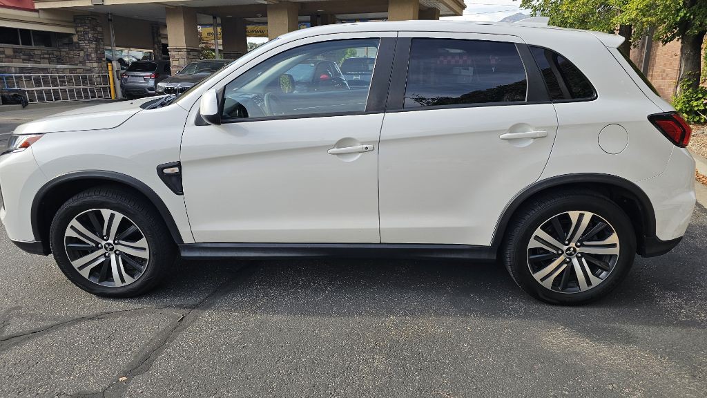 2020 Mitsubishi Outlander Image 8