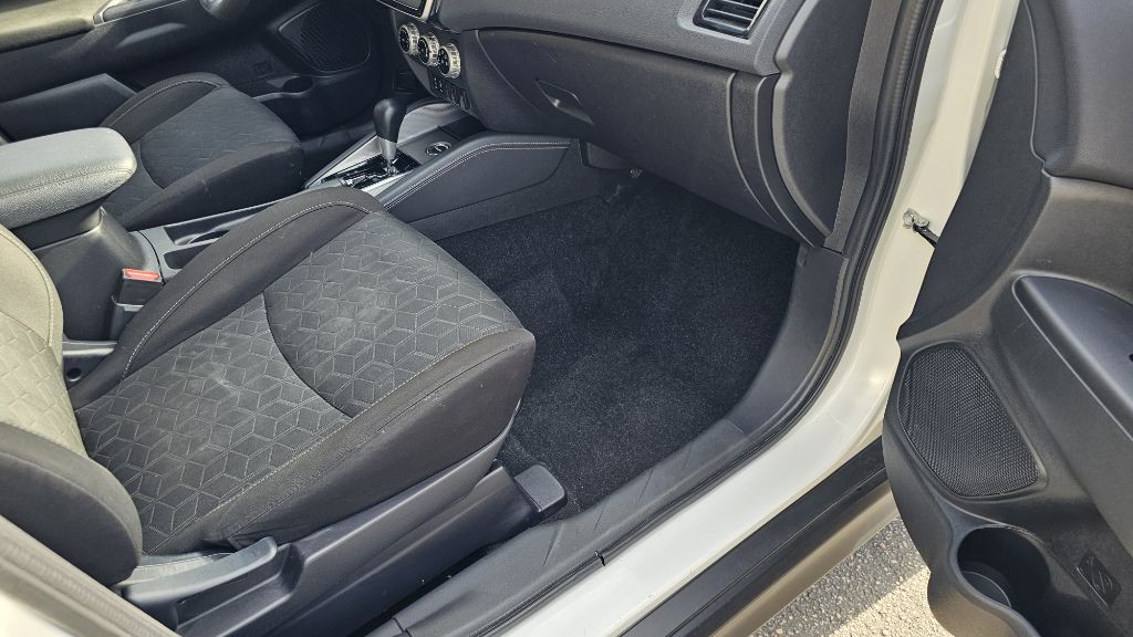 2020 Mitsubishi Outlander Image 29