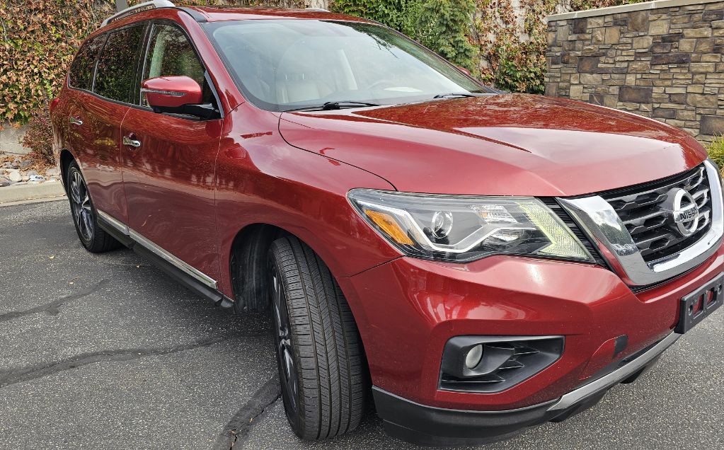 2017 Nissan Pathfinder Image 3