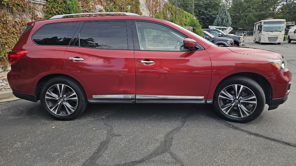 2017 Nissan Pathfinder Image 4