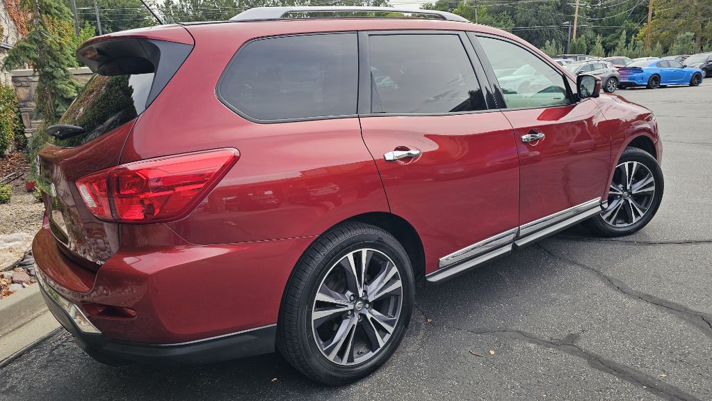 2017 Nissan Pathfinder Image 5