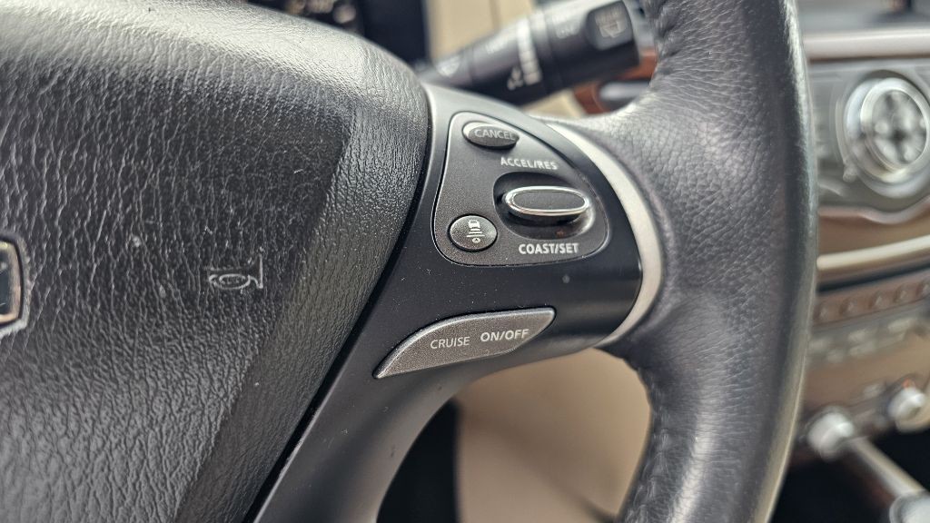 2017 Nissan Pathfinder Image 11