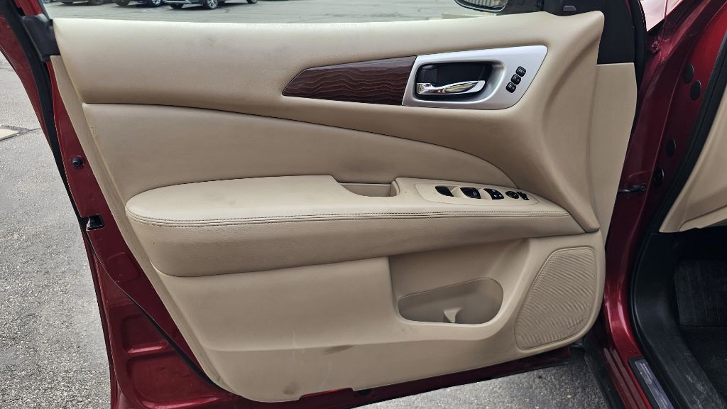 2017 Nissan Pathfinder Image 27