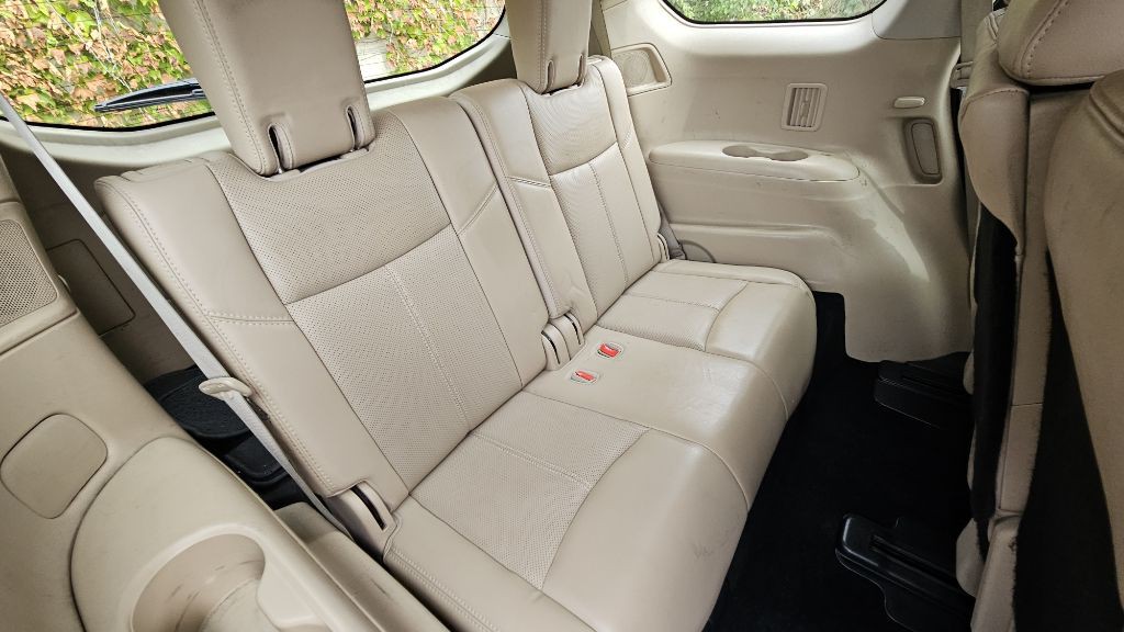 2017 Nissan Pathfinder Image 36