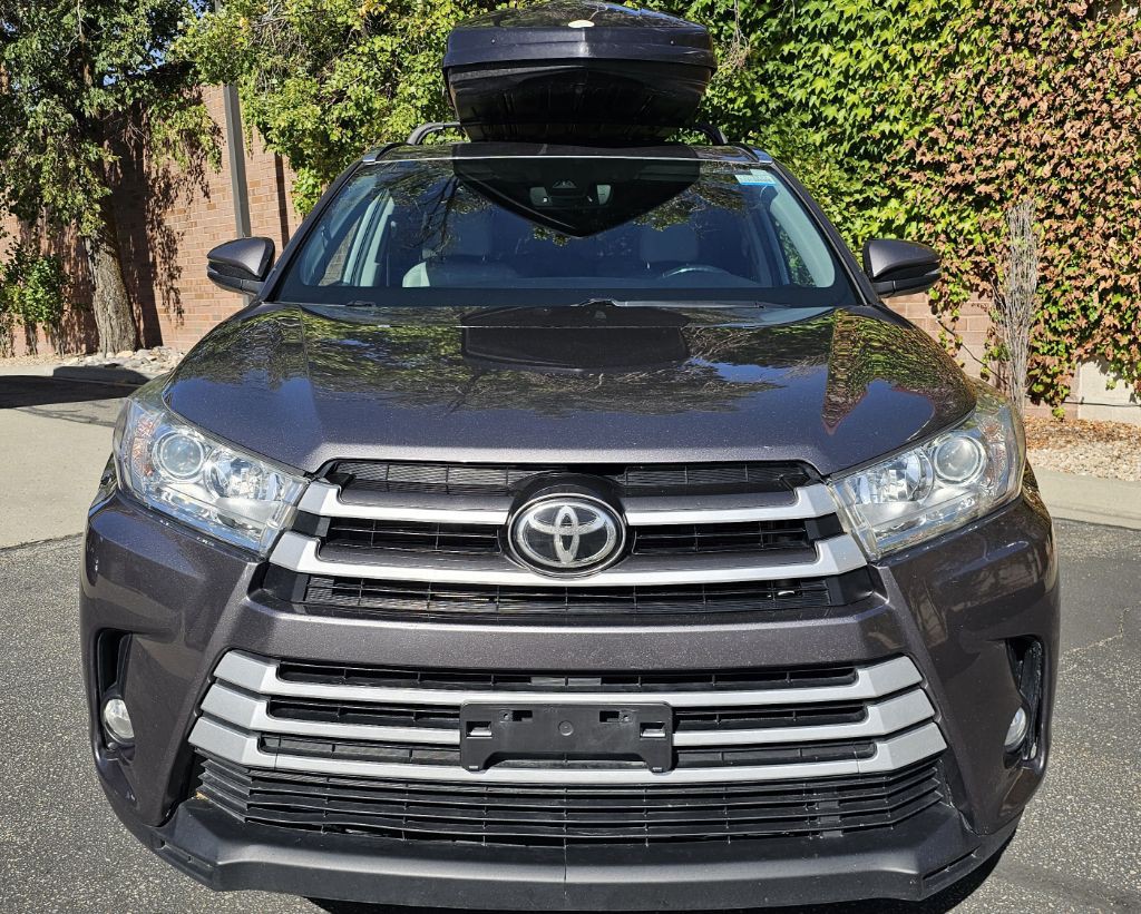 2019 Toyota Highlander Image 2