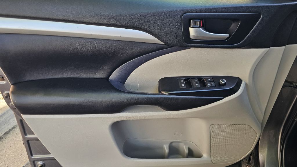 2019 Toyota Highlander Image 29