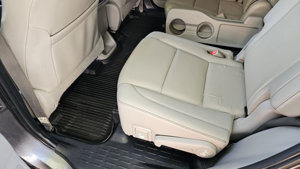 2019 Toyota Highlander Image 30
