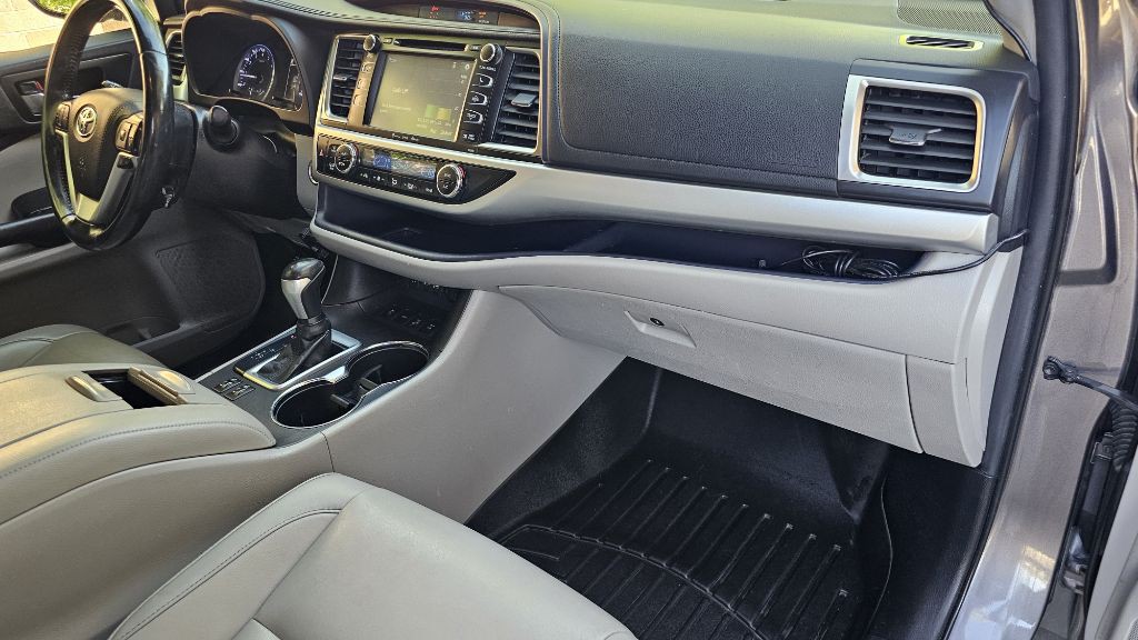 2019 Toyota Highlander Image 37