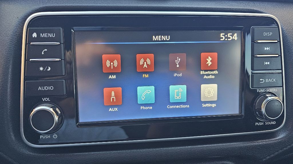 2020 Nissan Versa Image 21
