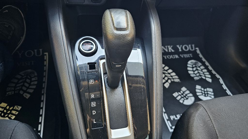 2020 Nissan Versa Image 24