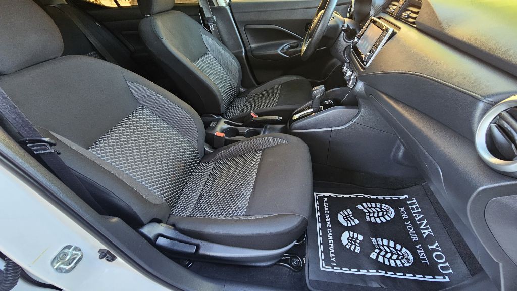 2020 Nissan Versa Image 33