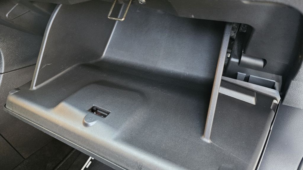 2020 Nissan Versa Image 35