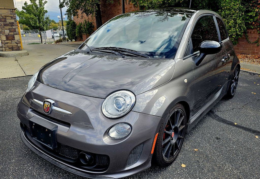 2012 FIAT 500 Image 1