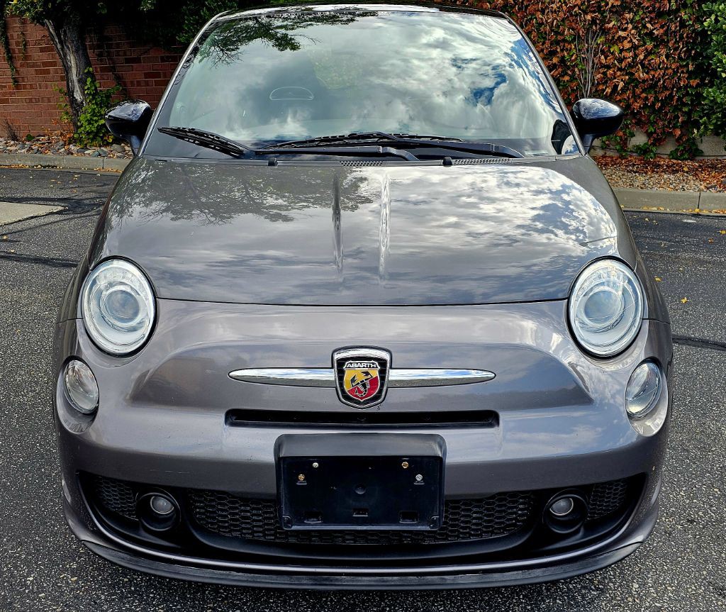 2012 FIAT 500 Image 2