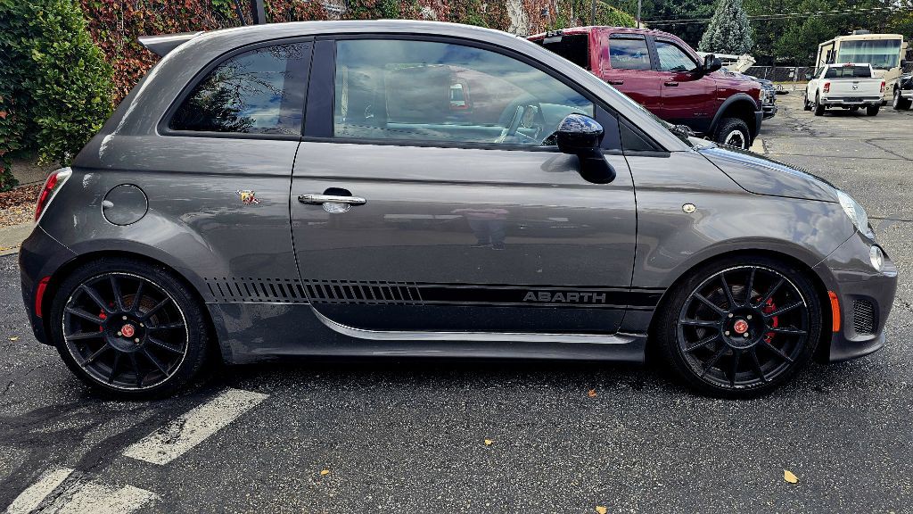 2012 FIAT 500 Image 4