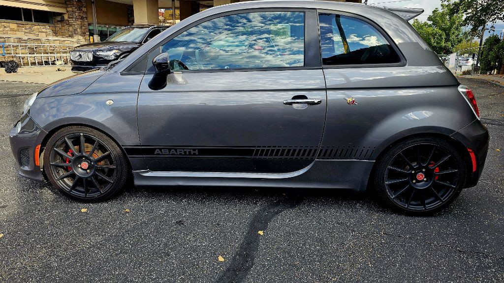 2012 FIAT 500 Image 8