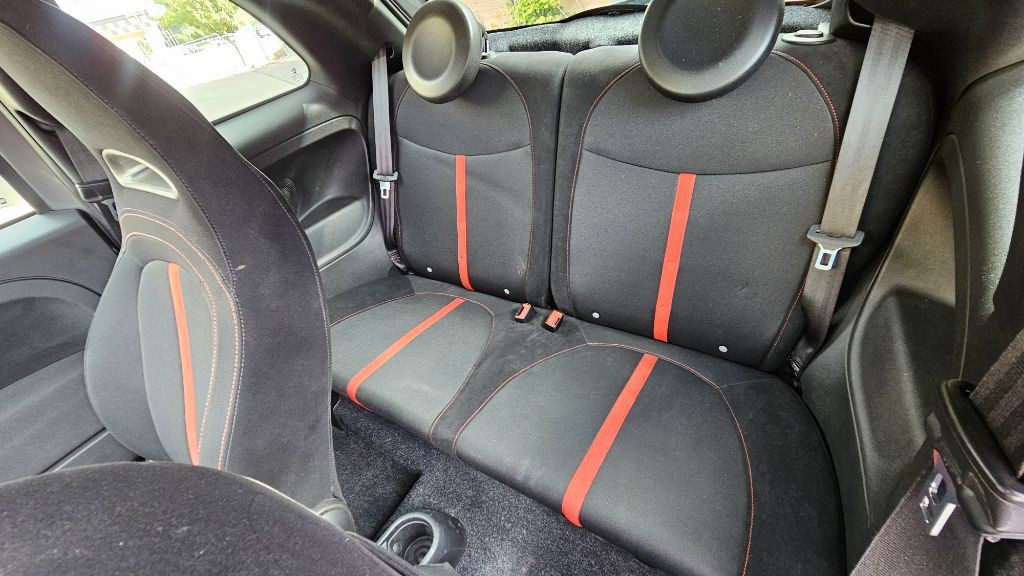 2012 FIAT 500 Image 20