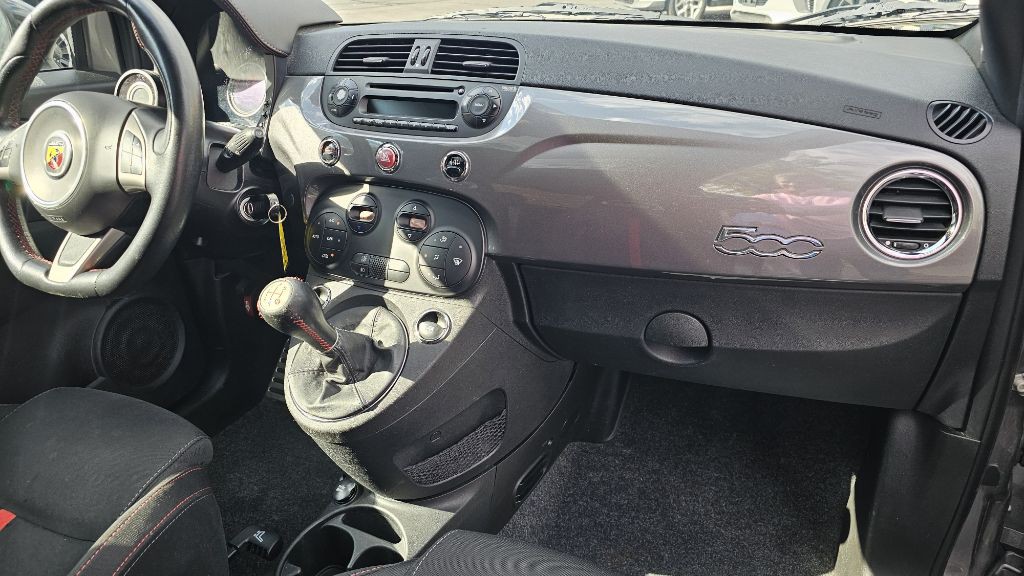 2012 FIAT 500 Image 22