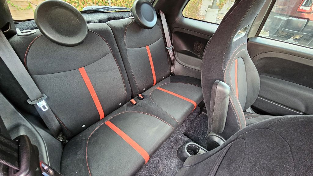 2012 FIAT 500 Image 23