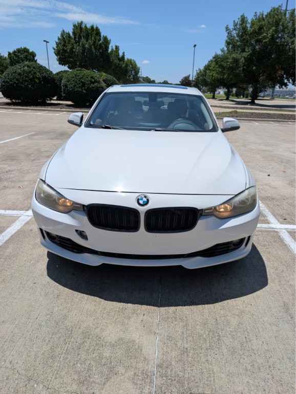 2013 BMW 3 Series Image 3