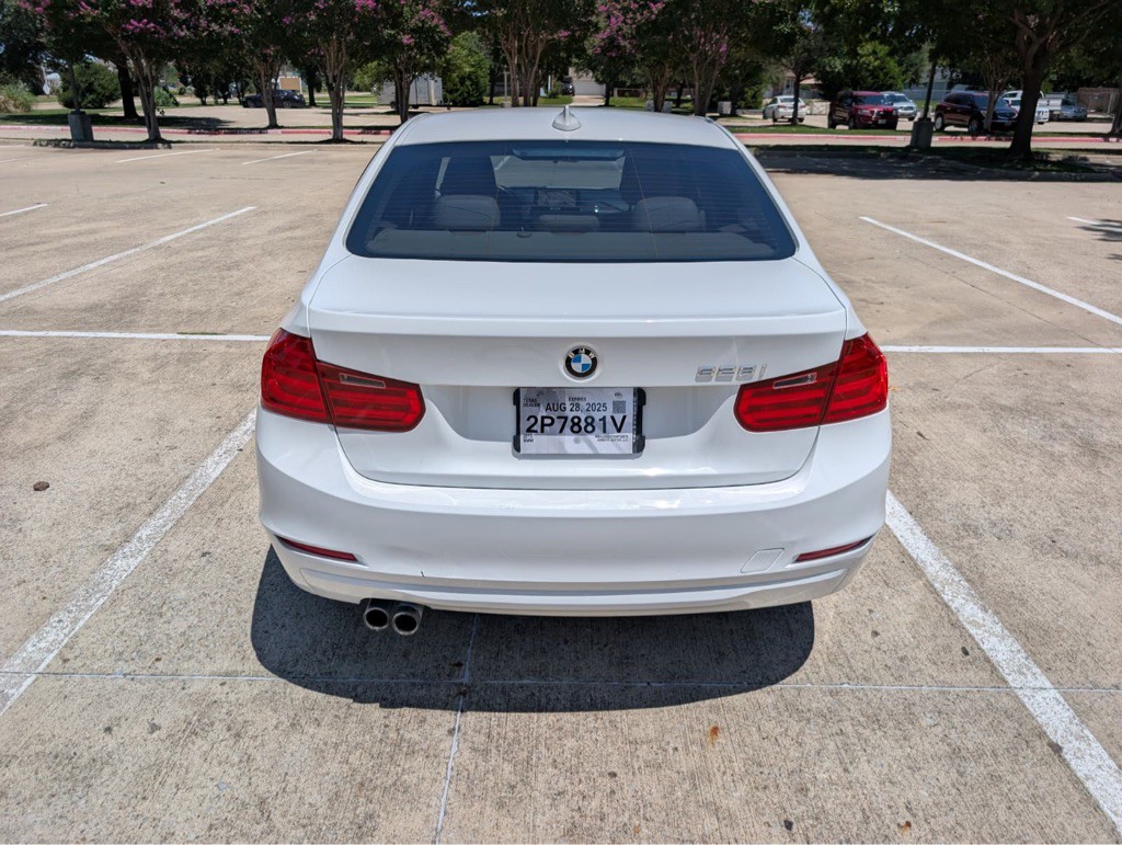 2013 BMW 3 Series Image 5