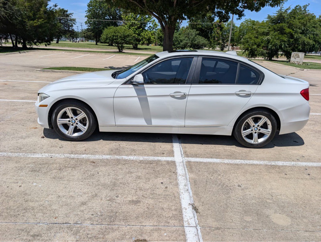 2013 BMW 3 Series Image 7