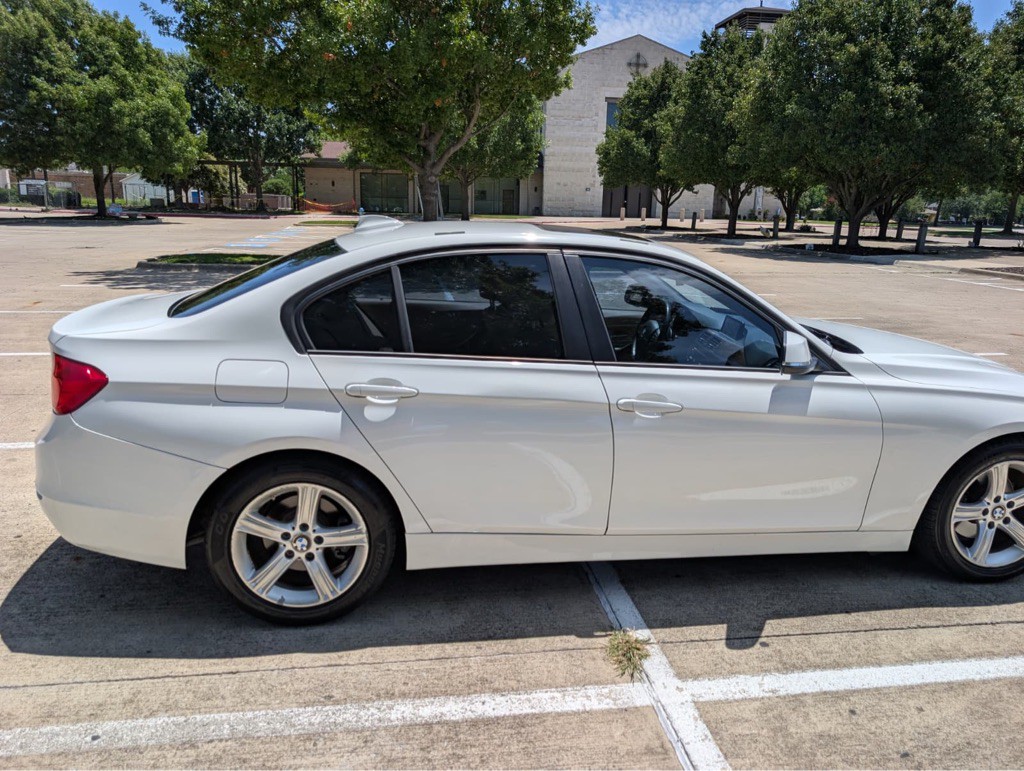 2013 BMW 3 Series Image 10
