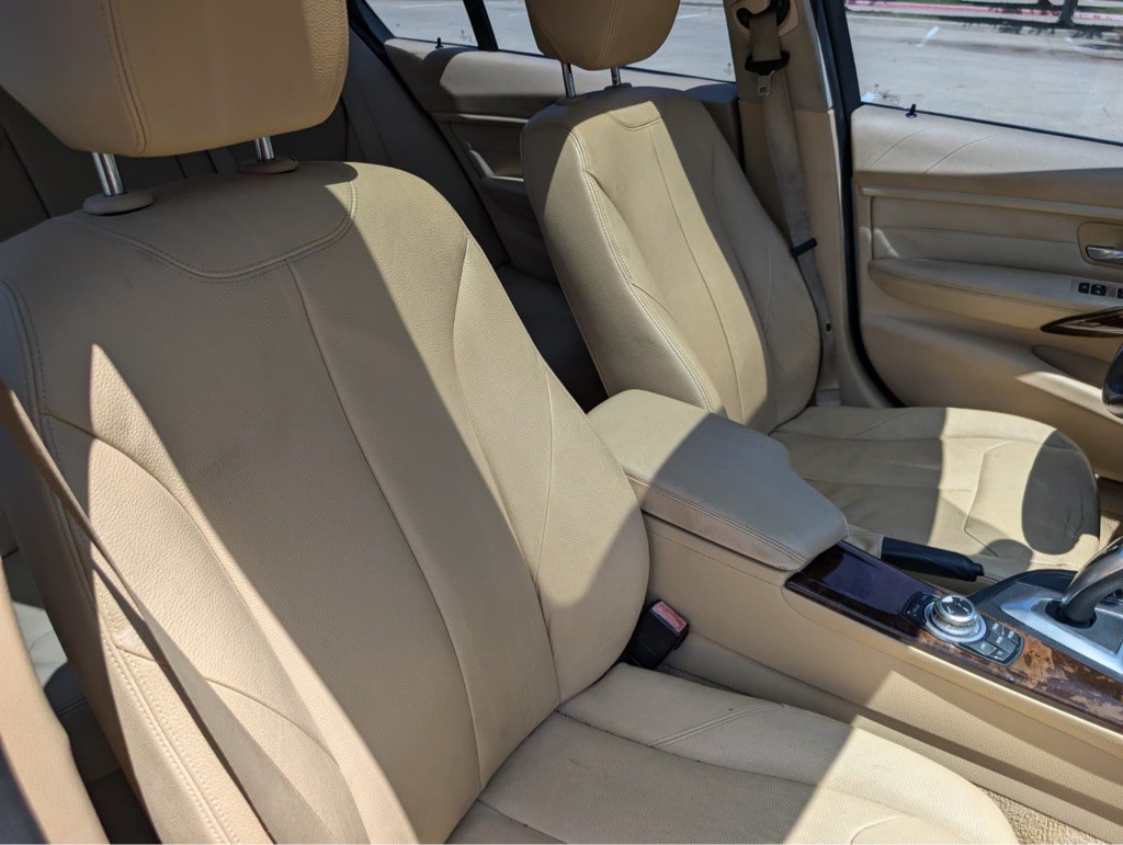 2013 BMW 3 Series Image 18