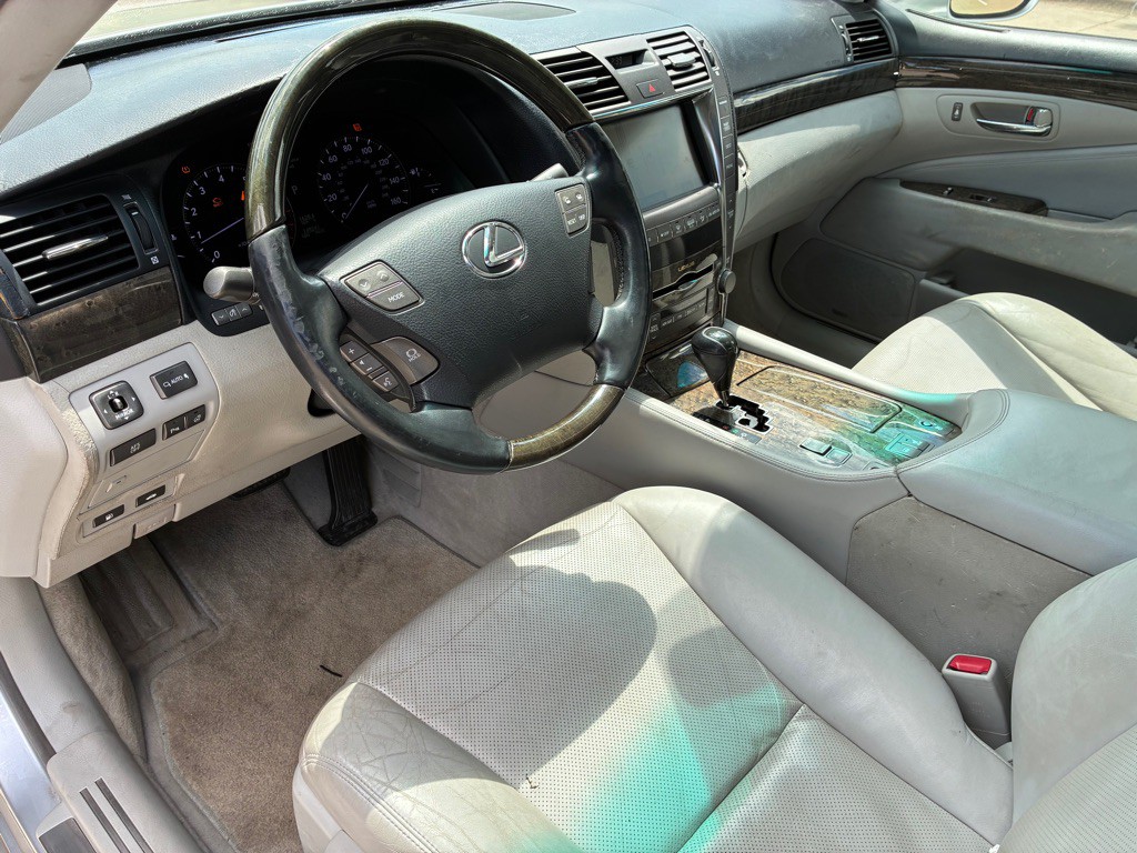 2007 Lexus LS Image 14