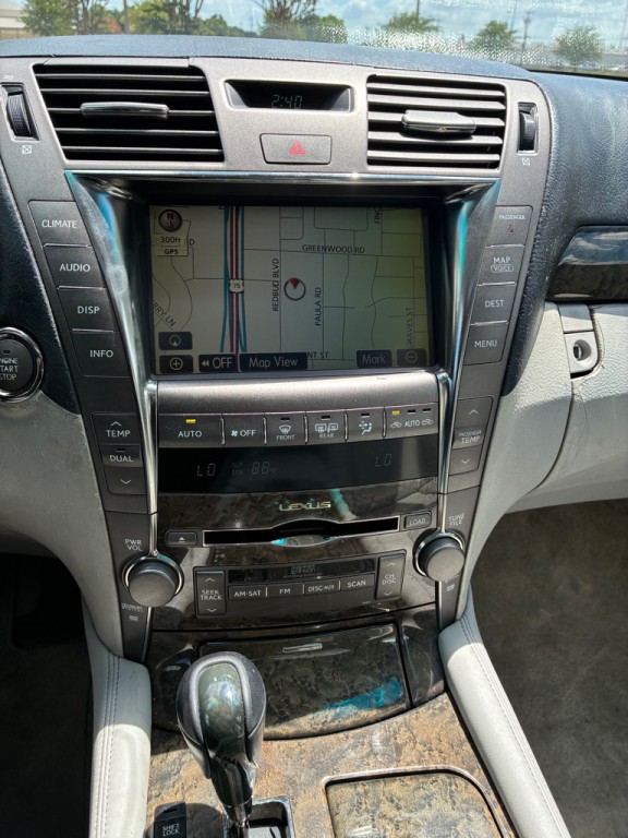 2007 Lexus LS Image 15