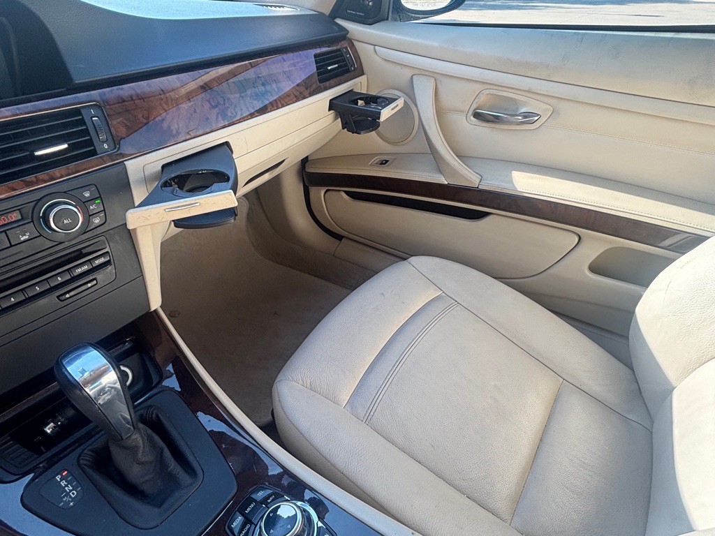 2013 BMW 3 Series Image 15
