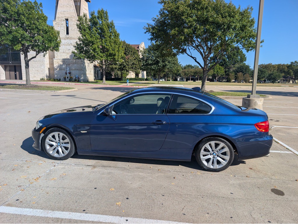 2013 BMW 3 Series Image 3