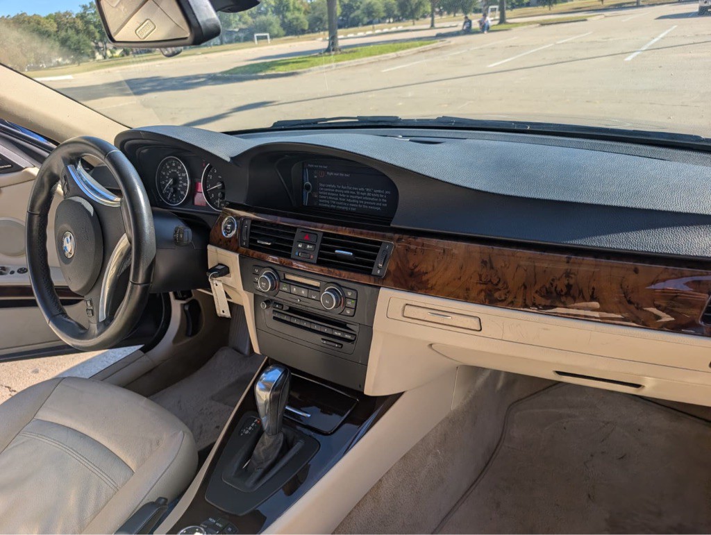 2013 BMW 3 Series Image 13