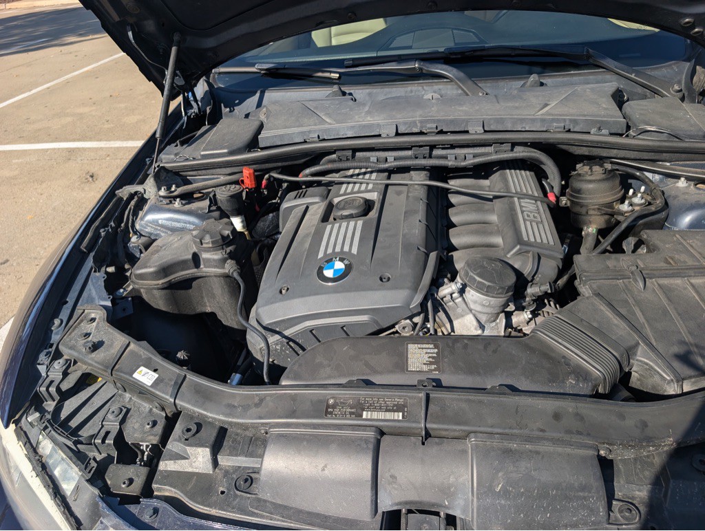 2013 BMW 3 Series Image 17