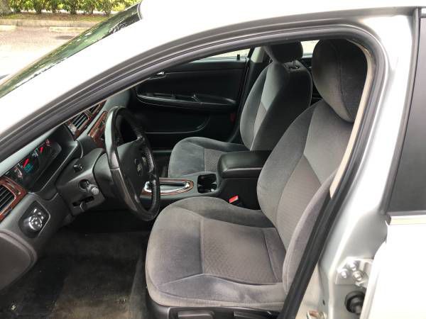 2010 Chevrolet Impala Image 6