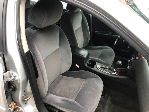2010 Chevrolet Impala Image 7