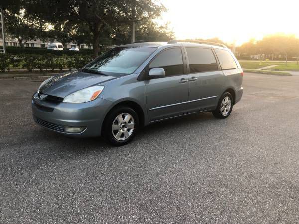 2004 Toyota Sienna Image 2