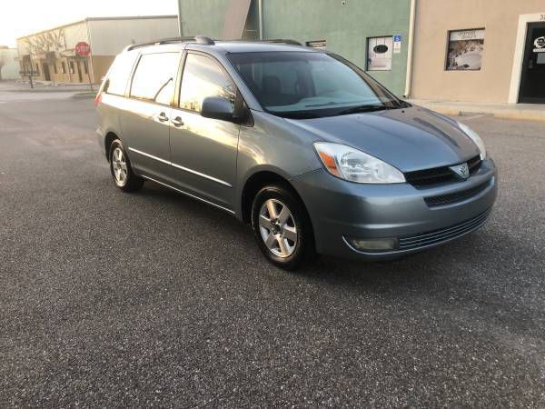 2004 Toyota Sienna Image 4