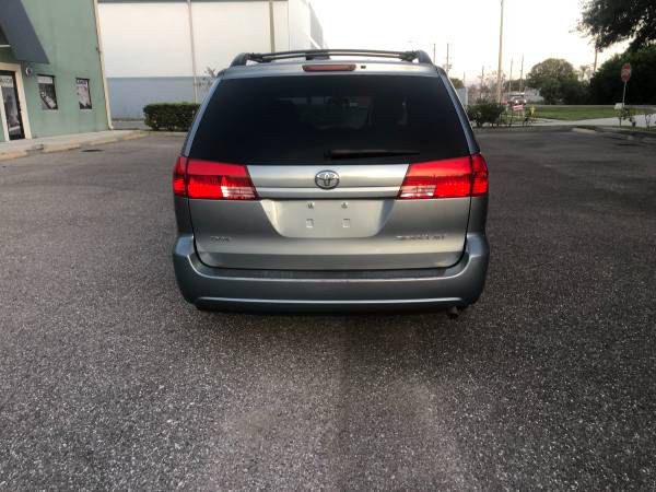 2004 Toyota Sienna Image 6