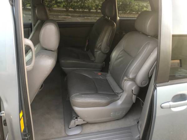 2004 Toyota Sienna Image 10