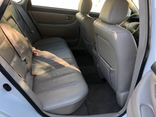 2004 Toyota Avalon Image 9
