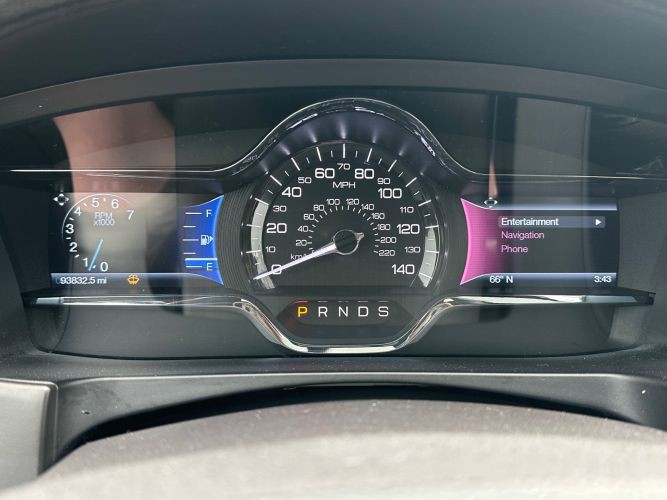 2014 Lincoln MKS Image 13
