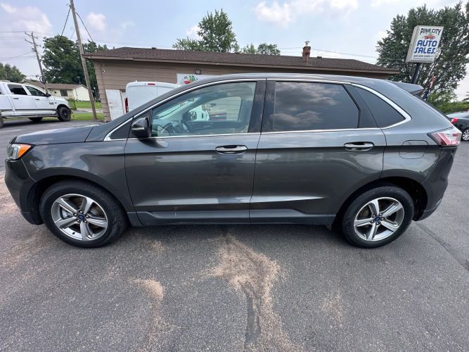 2019 Ford Edge Image 2