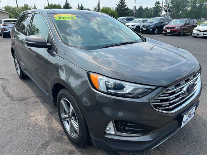 2019 Ford Edge Image 8