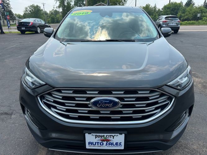 2019 Ford Edge Image 9