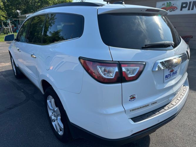 2017 Chevrolet Traverse Image 3