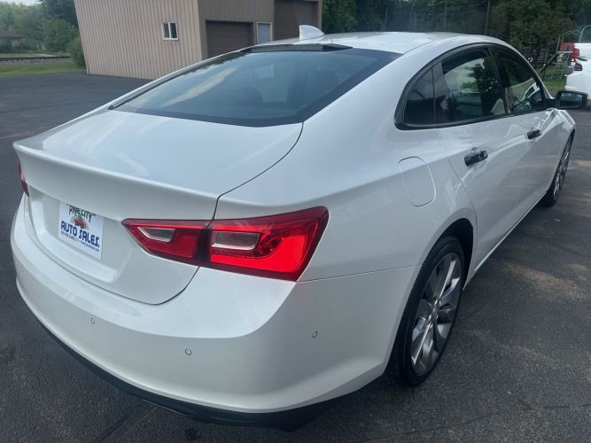 2017 Chevrolet Malibu Image 5
