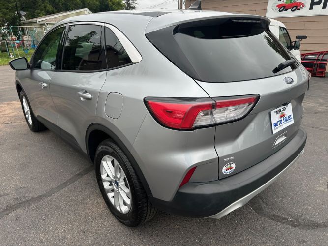 2021 Ford Escape Image 3